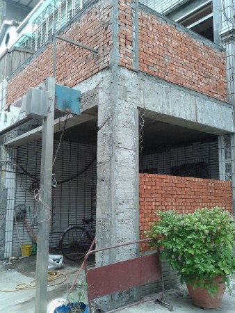 外牆的新建陽台的增建