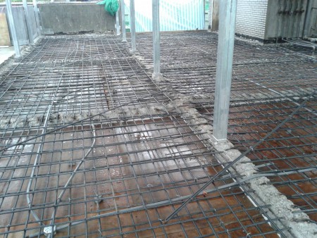 鋼網 管線 到位